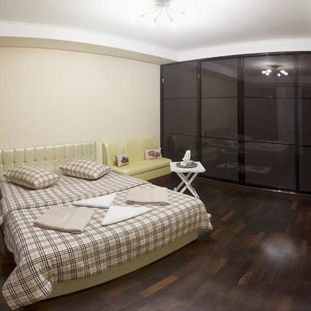 Kyiv Downtown Apartment On Saksaganskogo Street 87 Екстер'єр фото